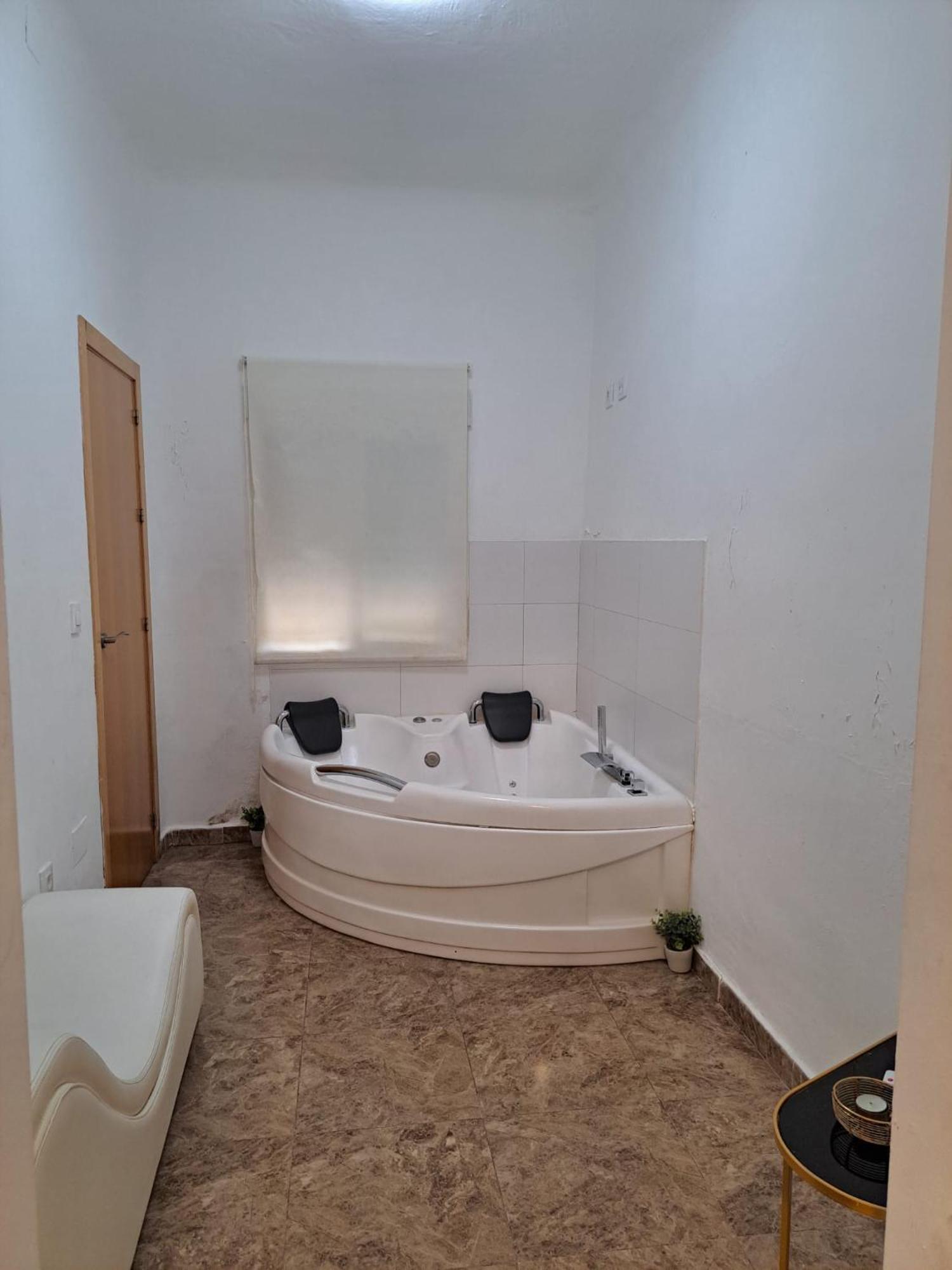 Apartamento Jacuzzi Картахена Екстериор снимка